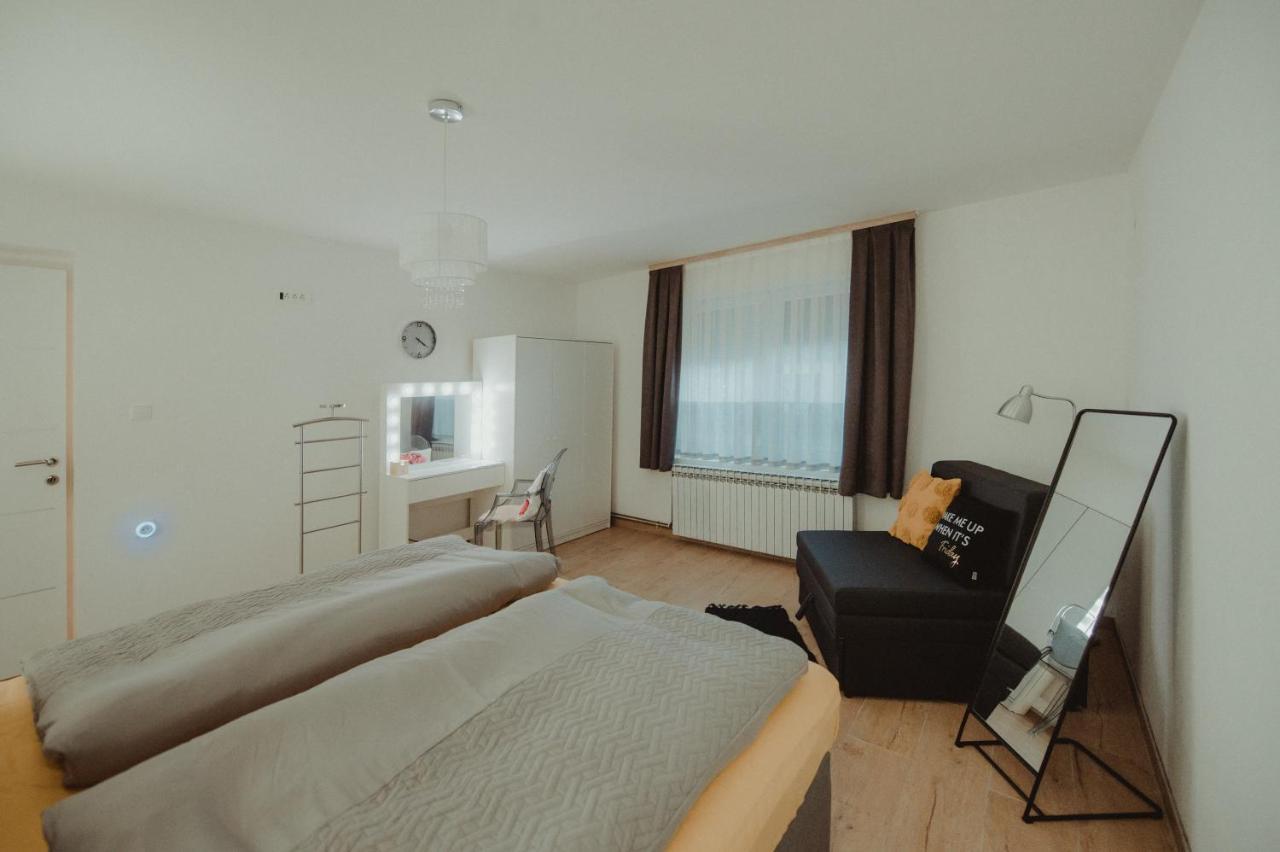 Apartament Kucica Ðakovo Zewnętrze zdjęcie